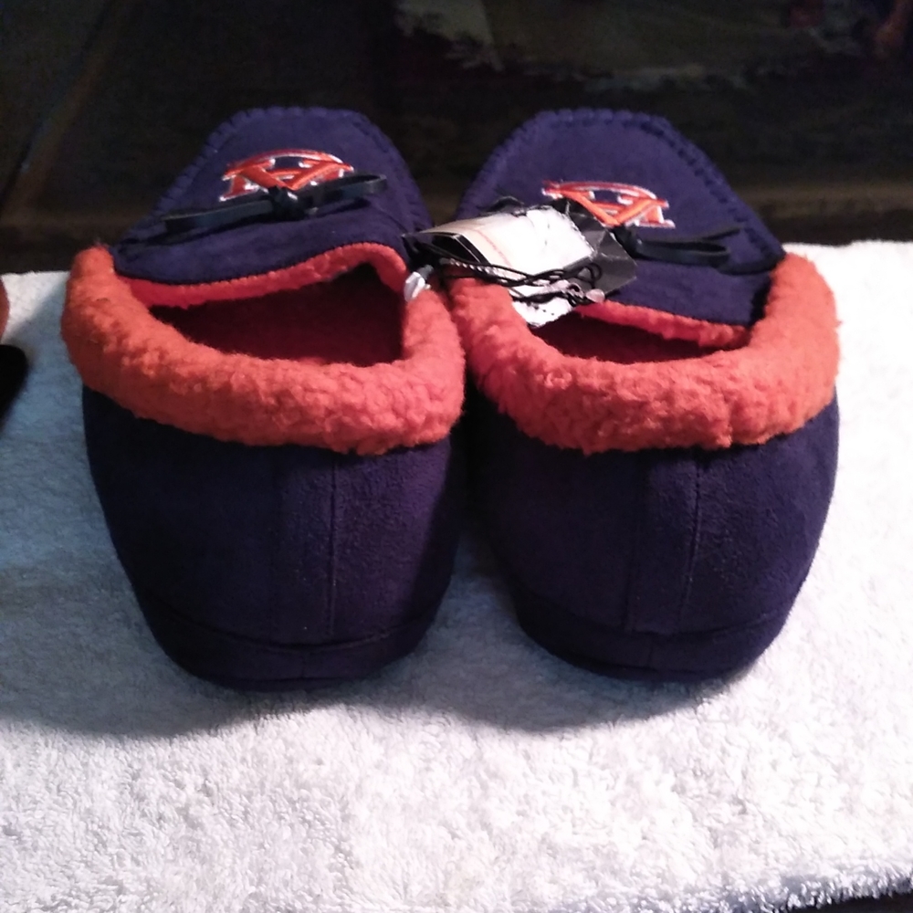 Campus Footnotes Slippers - Picture 2 of 4